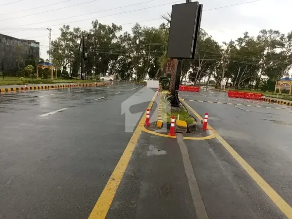 1 Kanal Residential Plot for sale in Sector E, DHA Gujranwala — photo 5